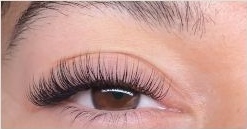 Classic eyelash extensions with a soft, defined finish